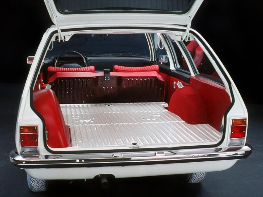 Багажник Opel Rekord Caravan 3-Door 1972 года  (фото 1 из 4)